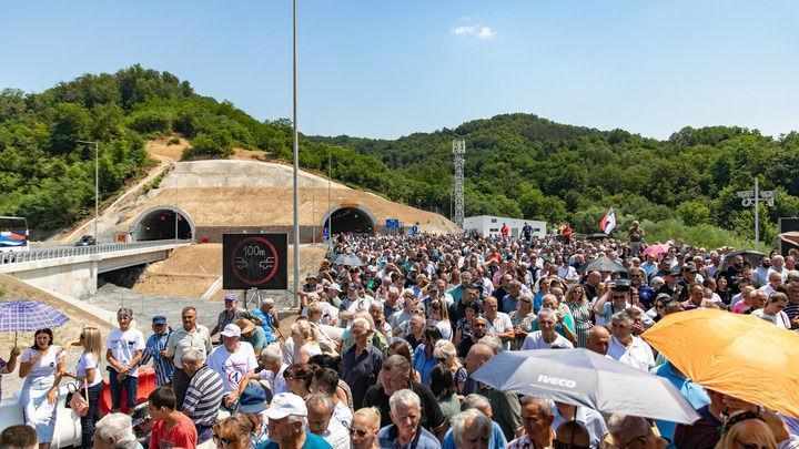 雪后塞尔维亚，中国印记温暖心间；工程师的故事，友谊如桥永恒。 情感心理 雪后塞尔维亚，中国印记温暖心间；工程师的故事，友谊如桥永恒。 情感心理