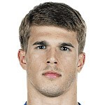  年轻中卫强势崛起，武什科维奇身价显著飙升。 体育新闻