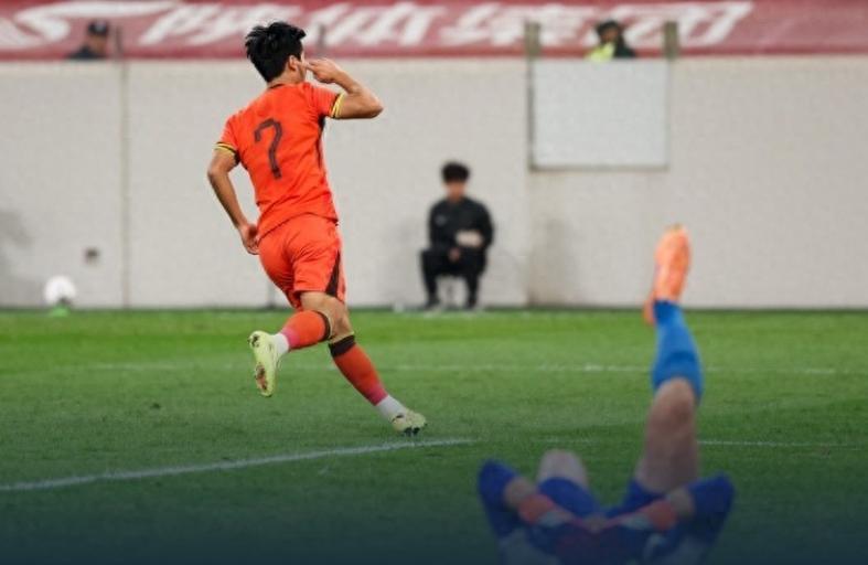  赛场惊魂：U23国足的生死博弈与新星闪耀 体育新闻