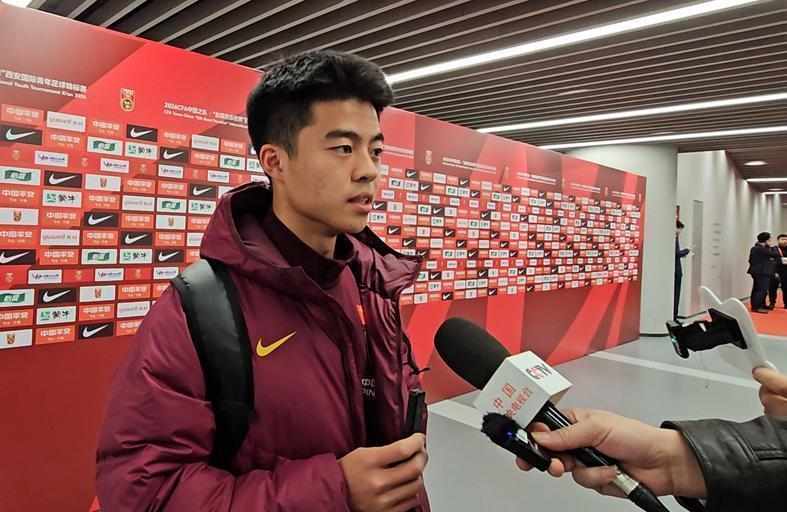  赛场惊魂：U23国足的生死博弈与新星闪耀 体育新闻