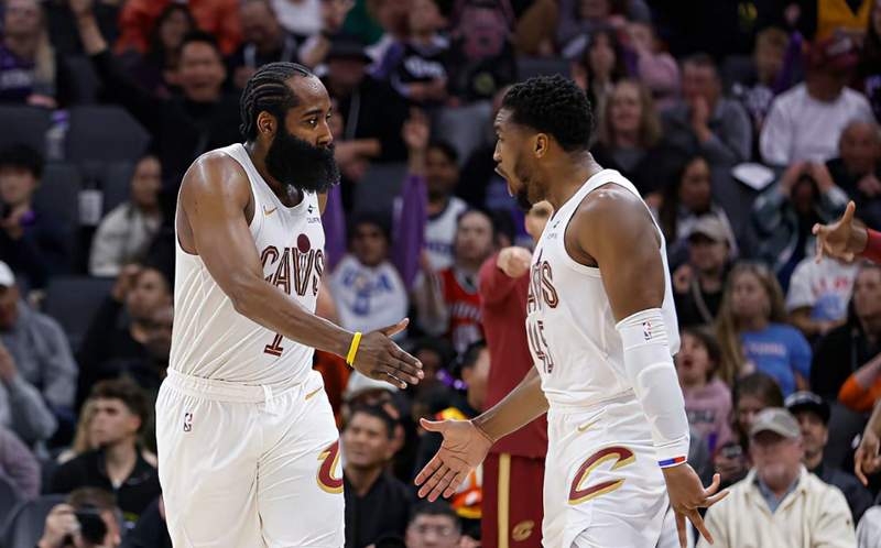  技术流深度复盘：骑士逆转背后的战术裂变与巨星博弈 体育新闻