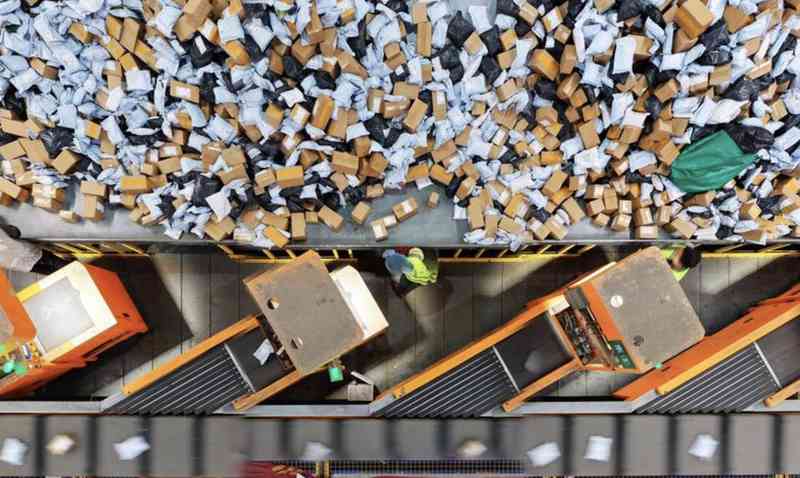  从80万亿到百万亿：服务业数智化转型的技术路径与产业逻辑 新闻