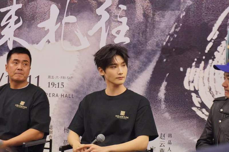  【技术解码】从K字头到复兴号：话剧《南来北往》的舞台叙事与铁路符号学 影视小说