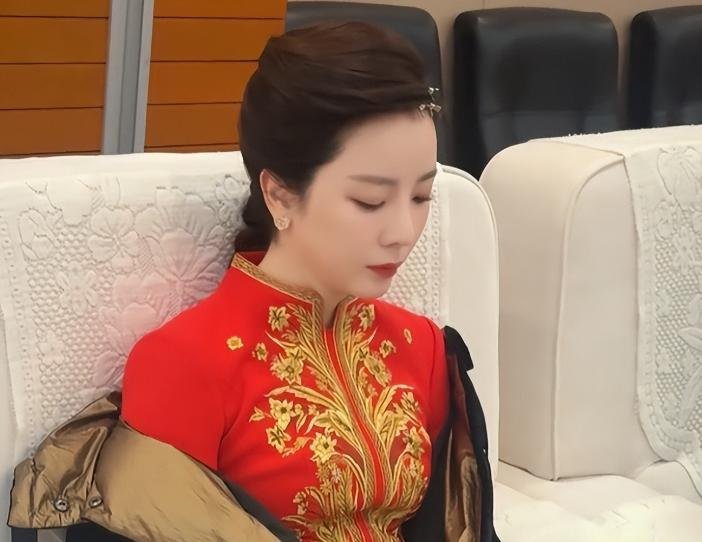  从流量巅峰到职业重构：解析娱乐产业迭代下的明星生命周期 娱乐新闻