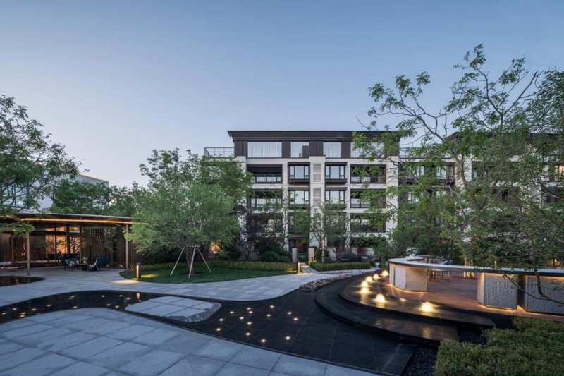  【深度复盘】房地产下行周期：龙湖如何构建穿越债务风暴的财务护城河 股票财经