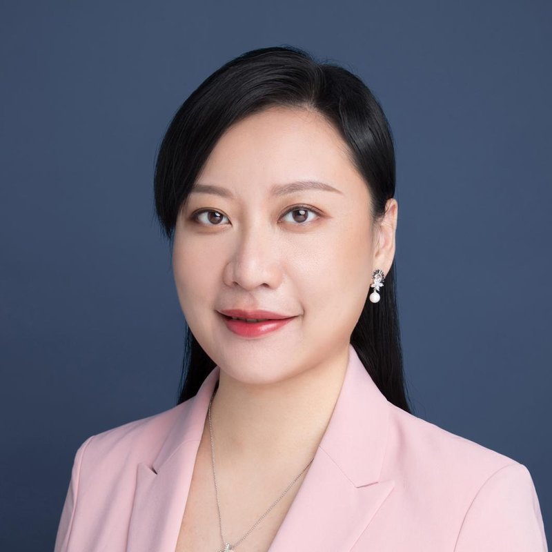  从8人间到万人舞台：何广智解码上海喜剧生态的底层逻辑 娱乐新闻