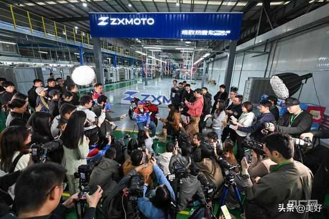  819cc三缸发动机的技术突围：张雪机车如何用完全自主研发撕开外资围堵铁幕 汽车科技