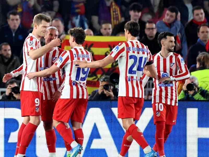  战术复盘：库巴西染红背后的防守逻辑缺陷与系统性风险 体育新闻