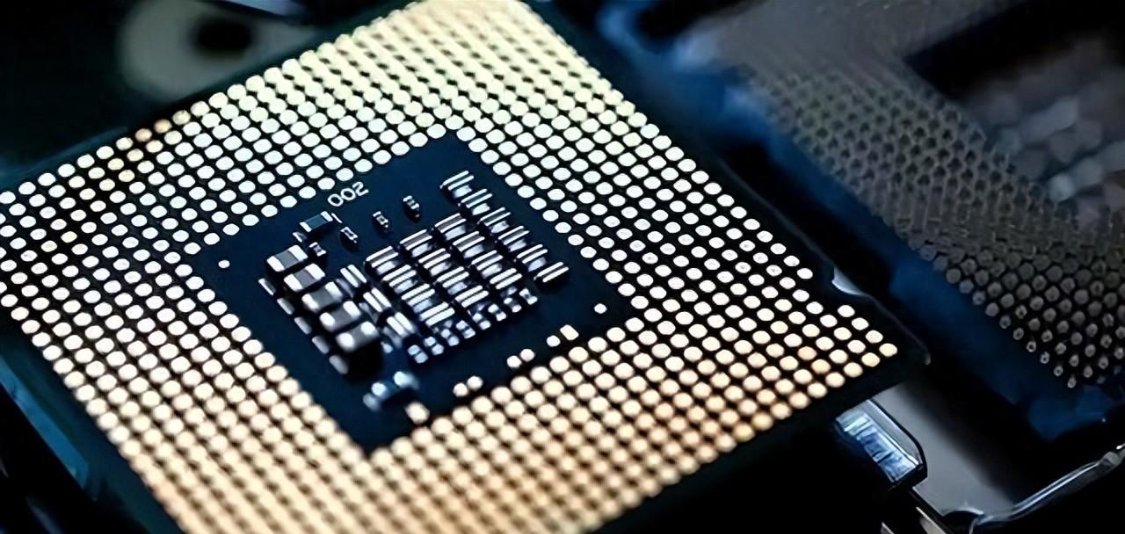  技术封锁下的算力突围：解析中国AI芯片产业化破局路径 汽车科技